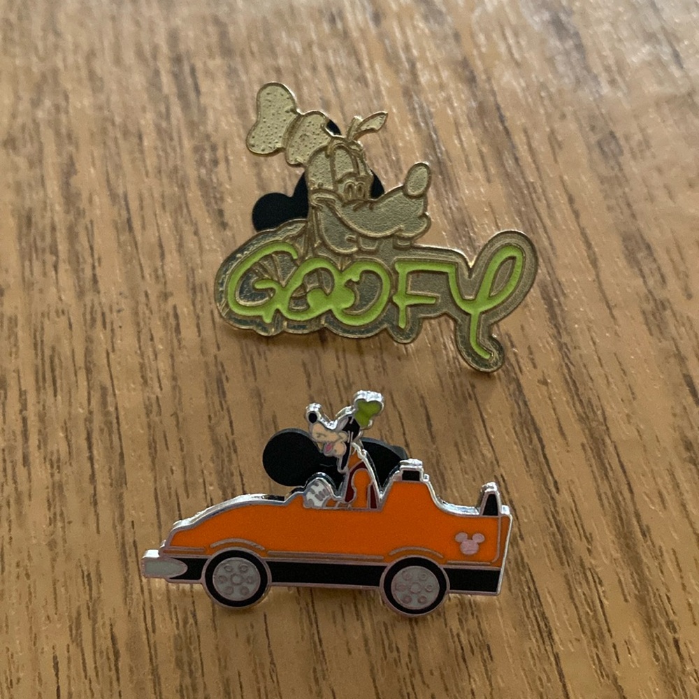 Disney trading pins-Goofy